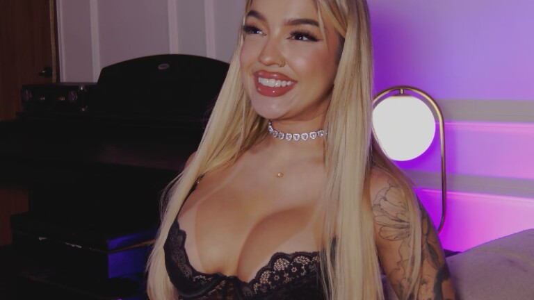 Melissakovalenko's Streamate show and profile