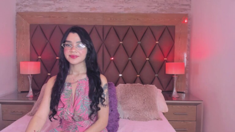 DafneJames's Streamate show and profile