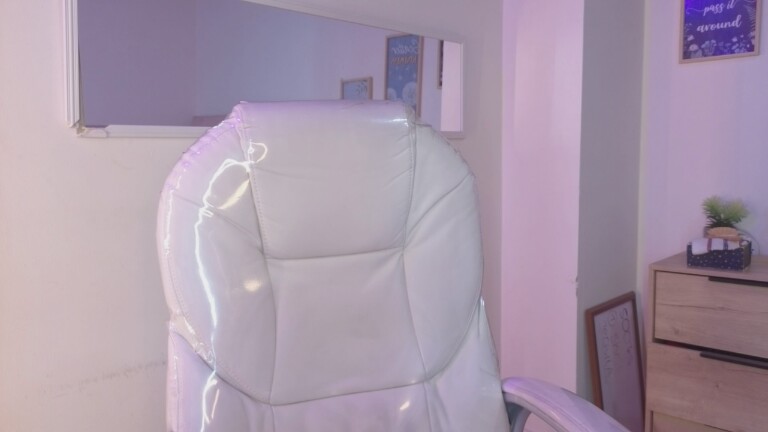 blueehazell18's Streamate show and profile