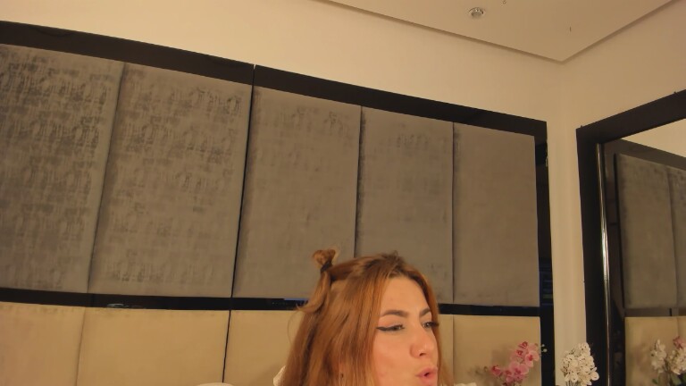 AlejandraDamac's Streamate show and profile