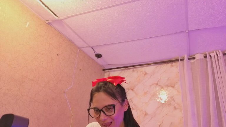 SexyKelany's Streamate show and profile