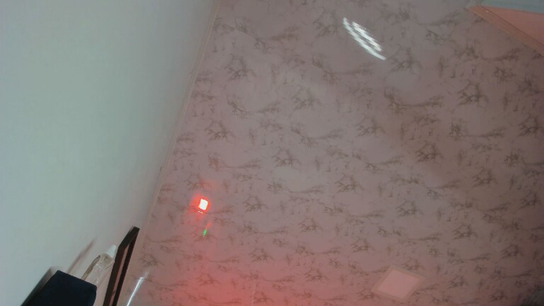 aliceee18's Streamate show and profile