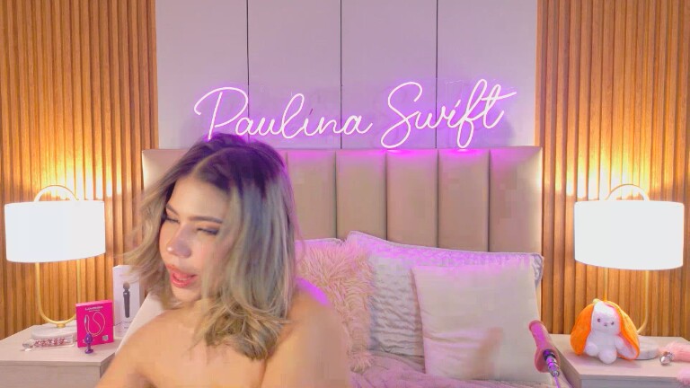 PaulinaSwift's Streamate show and profile